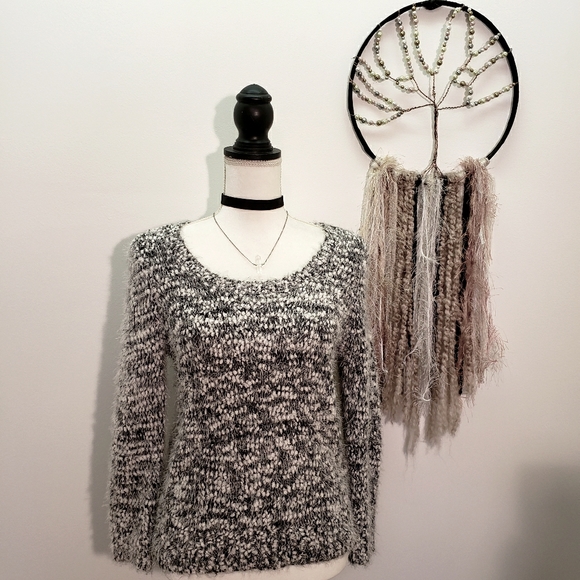 Almost famous eyelash fuzzy sweater - Picture 2 of 14